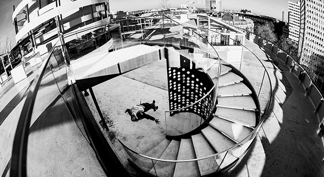 Unveiling emotions and defying norms with a fisheye lens - SIGMA 15mm F1.4 DG DN Diagonal Fisheye | Art